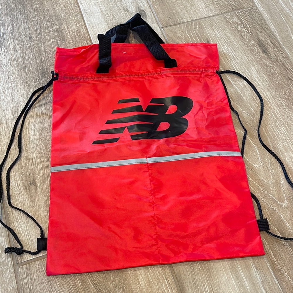 Lightweight Drawstring Tote